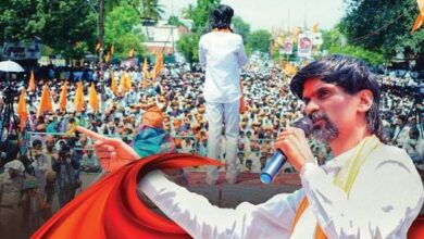 Manoj Jarange Patil Book Pratap Nalawade News (2)